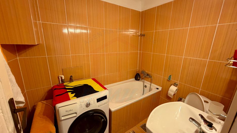 700 mp, teren intravilan, zona Centru, 150.000 euro - Poză 11