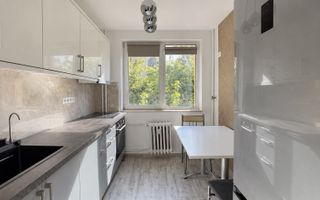 Apartament cu 3 camere de închiriat, 60 mp, balcon – proaspăt renovat - Poză 2