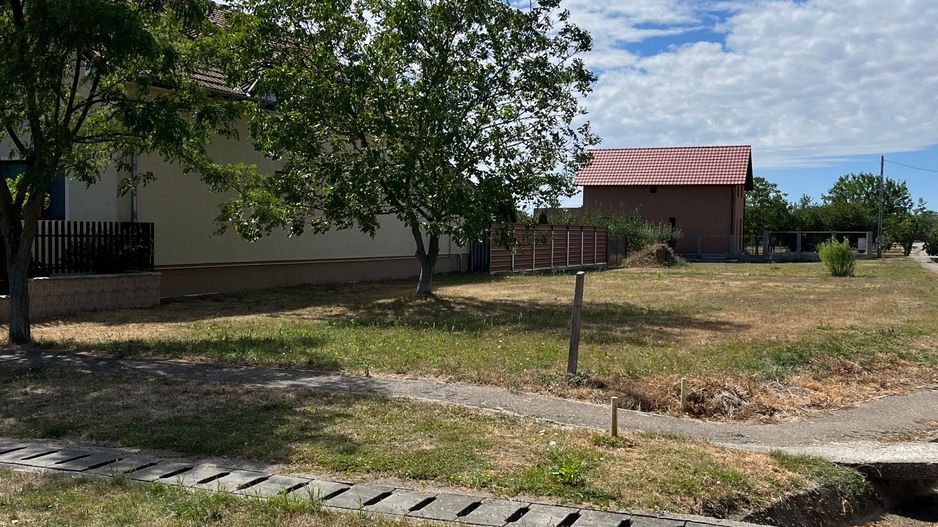Teren intravilan de vanzare in Marghita – 800 mp, 2 fronturi stradale - Poză 2
