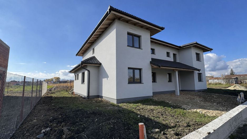 OFERTA! - Casa duplex NOUA  Sura Mica - Sibiu - Poză 1