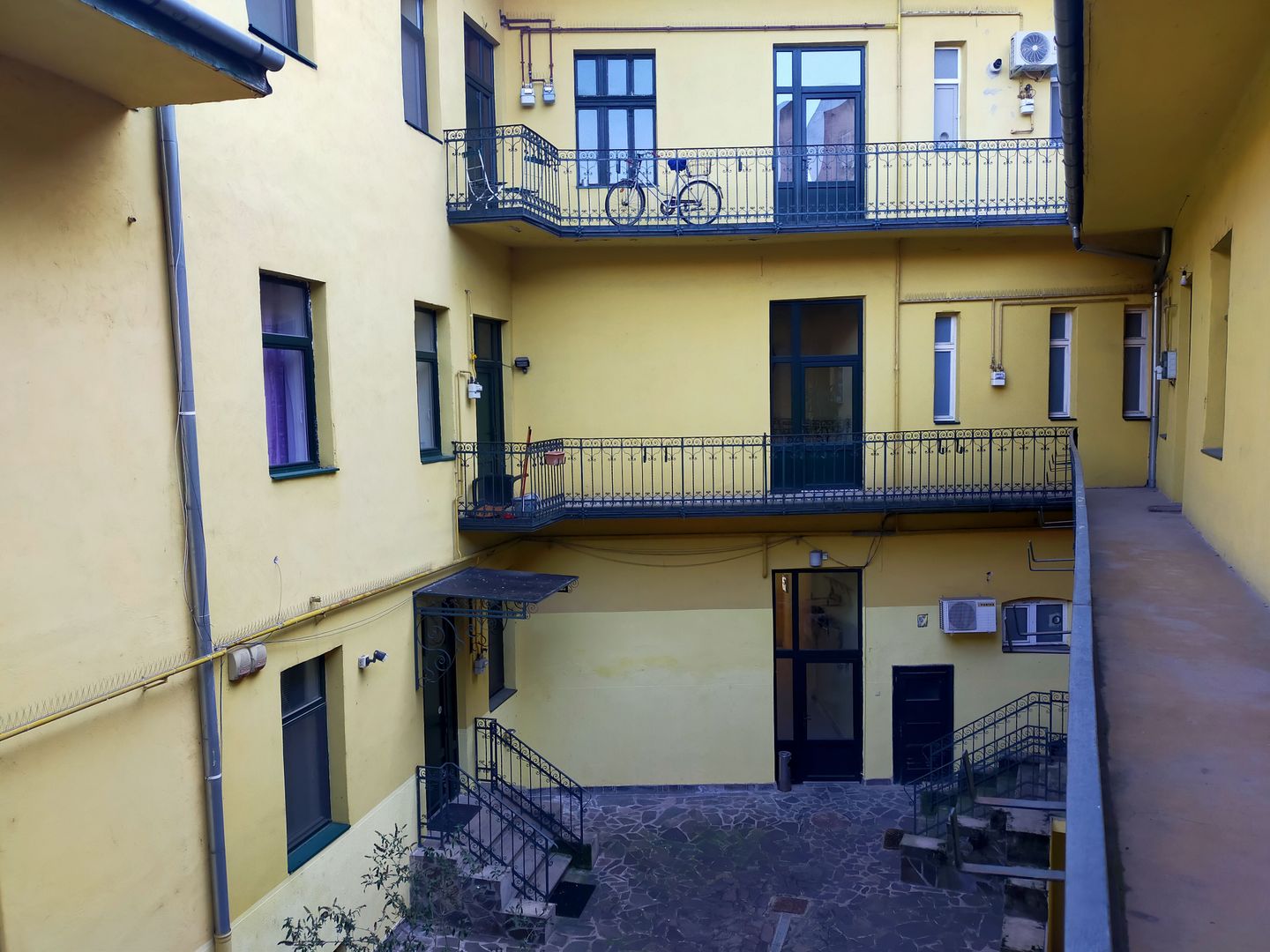 APARTAMENT 2 CAMERE ZONA SEMICENTRALA - Poză 5