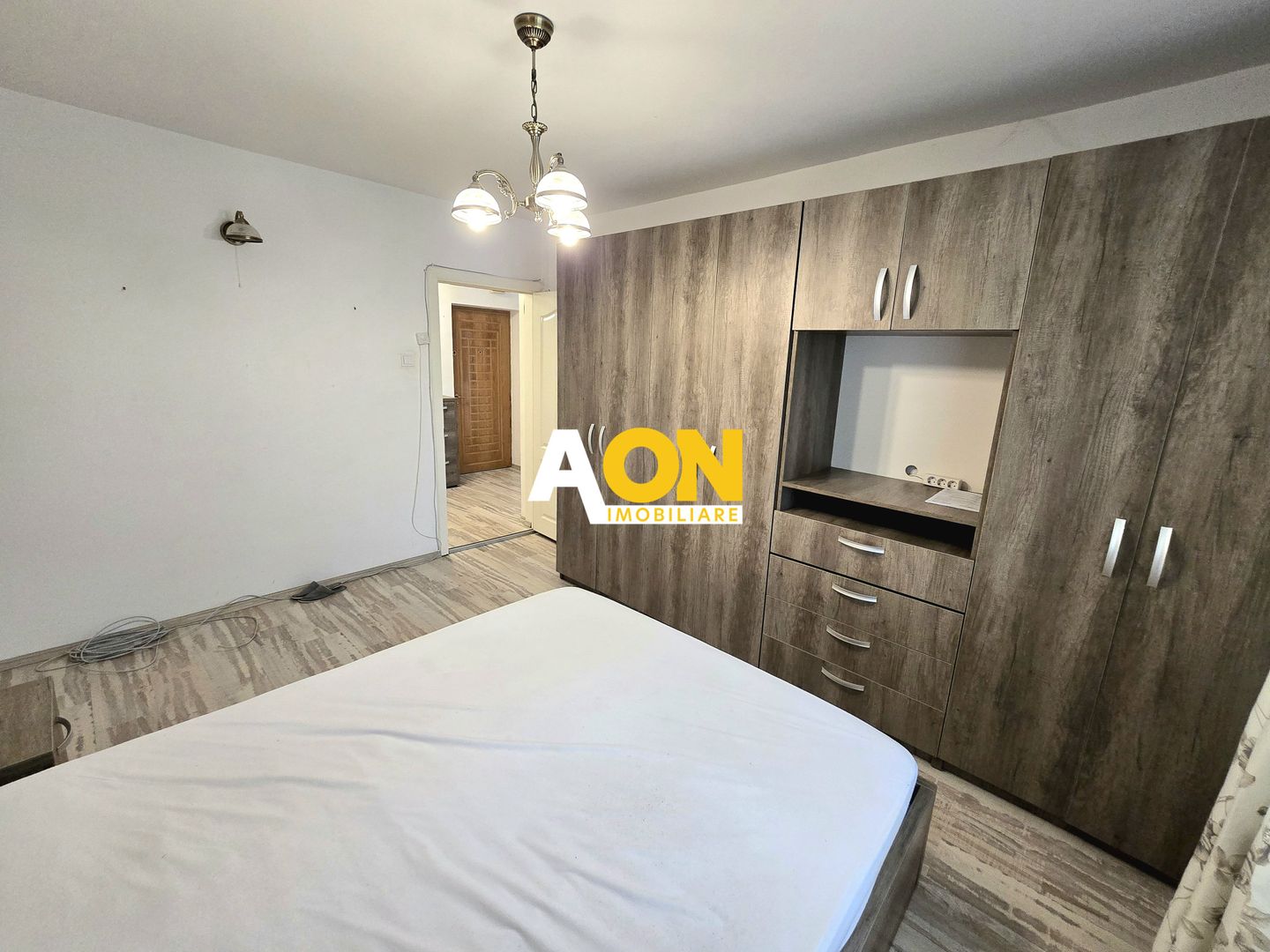 Apartament cu 2 Camere, Bloc Nou, Etaj 1, Zona Centru - Poză 3