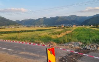 Teren Gura Râului-Orlat-1782 MP-2 fronturi-Utilitatile la 30 ml - Poză 5