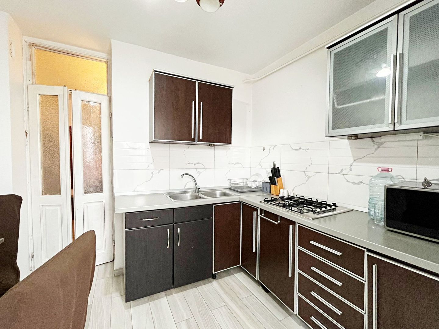 Apartament cu 3 camere la casa de inchiriat zona Decebal, Oradea - Poză 9