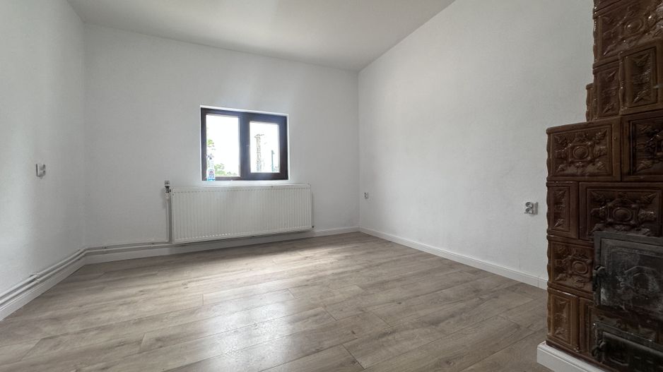 Între dealuri, viță de vie și liniște deplină! Vanzare casa in Prahova - Poză 12