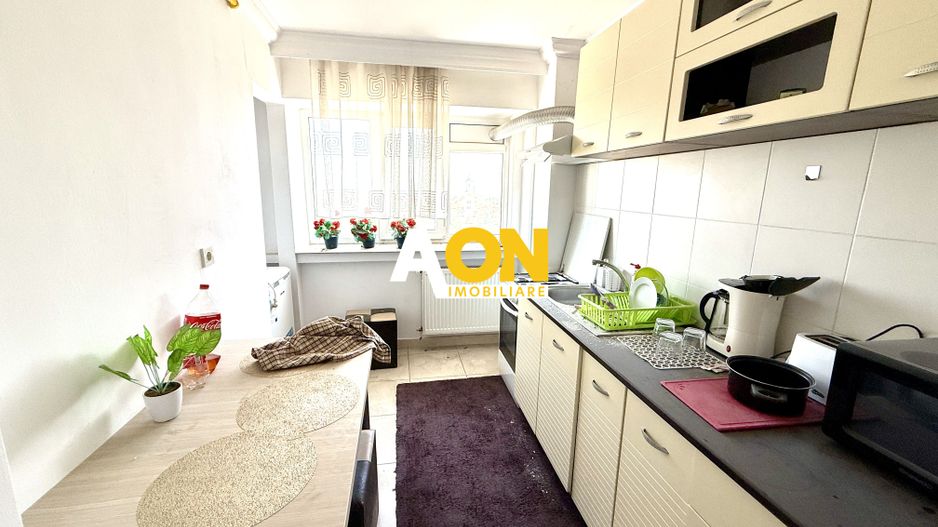 De vanzare apartament 2 camere, vedere superba Cetatea Alba Carolina - Poză 5