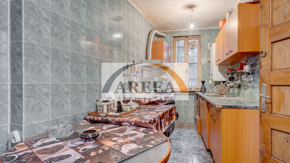 Ultracentral - zona Polona - 3 camere cu dependinte si GARAJ propriu - Poză 11