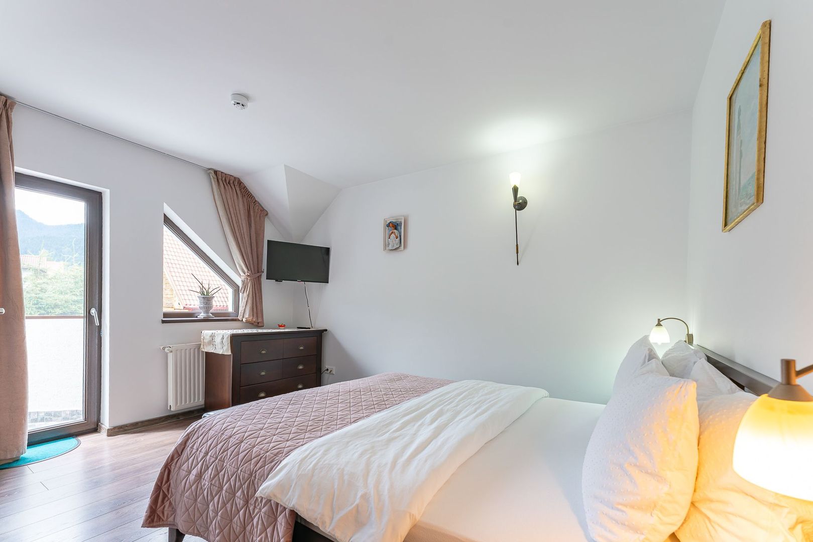 Pensiune de vânzare în Bran, cu rating 9.8 Booking și 4.9 Google - Poză 23
