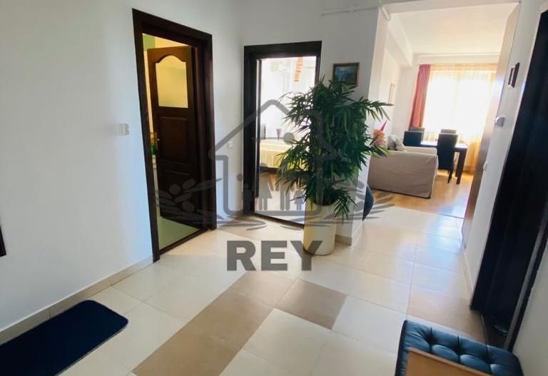 Apartament 3 camere decomandat la vilă/etaj intermediar/loc de parcare - Poză 2