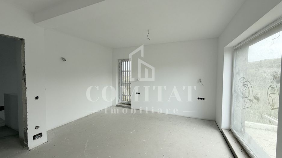 Casă individuală cu 699 teren la preț bun Chinteni - Poză 4