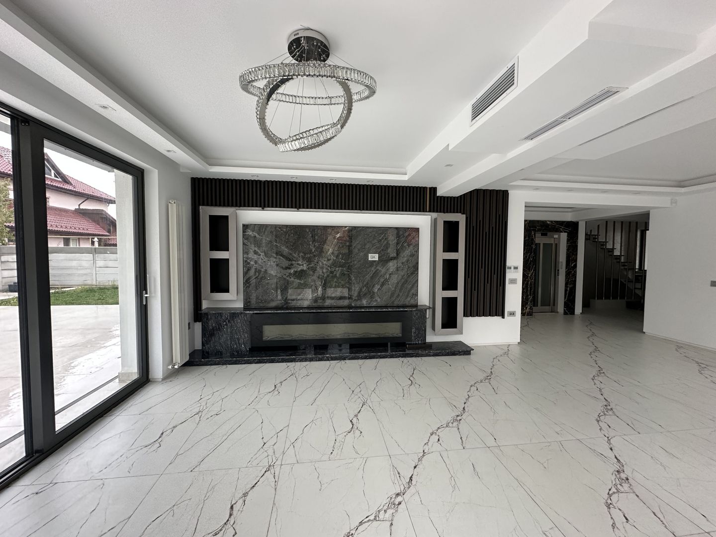 VIla S+P+1+M | Teren de 1000mp | Lift Interior | Finisata Complet - Poză 9