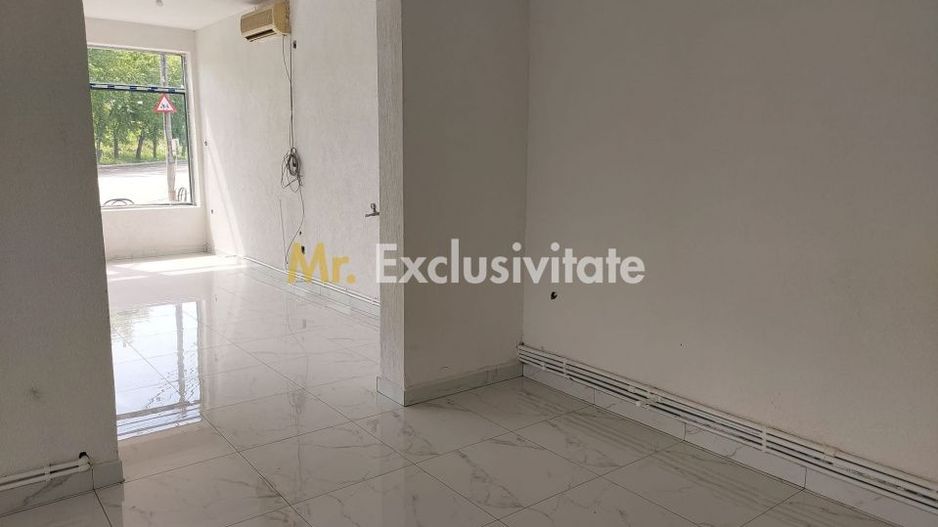 DE INCHIRIAT - renovat - parter si etajul 1 - stradal - Poză 3