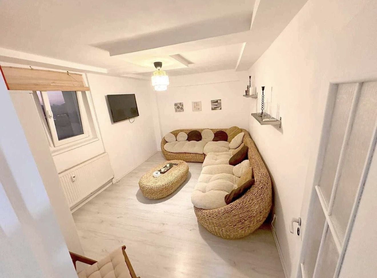 AP. 2 CAMERE - RENOVAT COMPLET, MODERN, PET FRIENDLY, PRET NEGOCIBIL - Poză 3