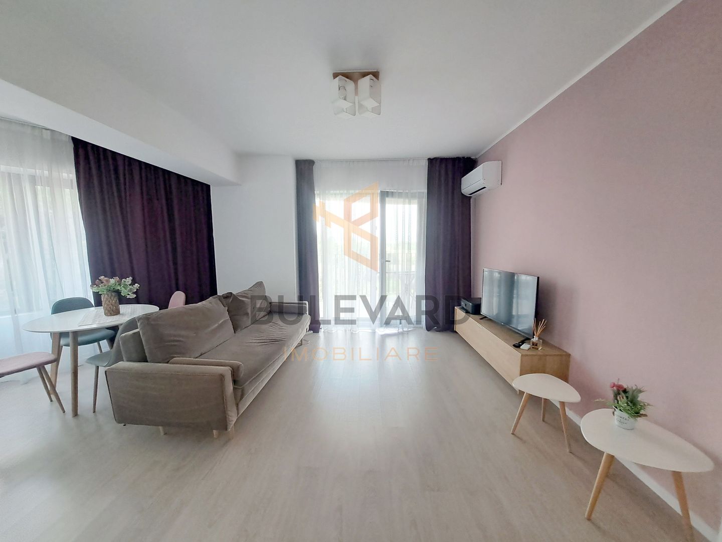 Apartament 2 camere in West City Tower - Poză 1