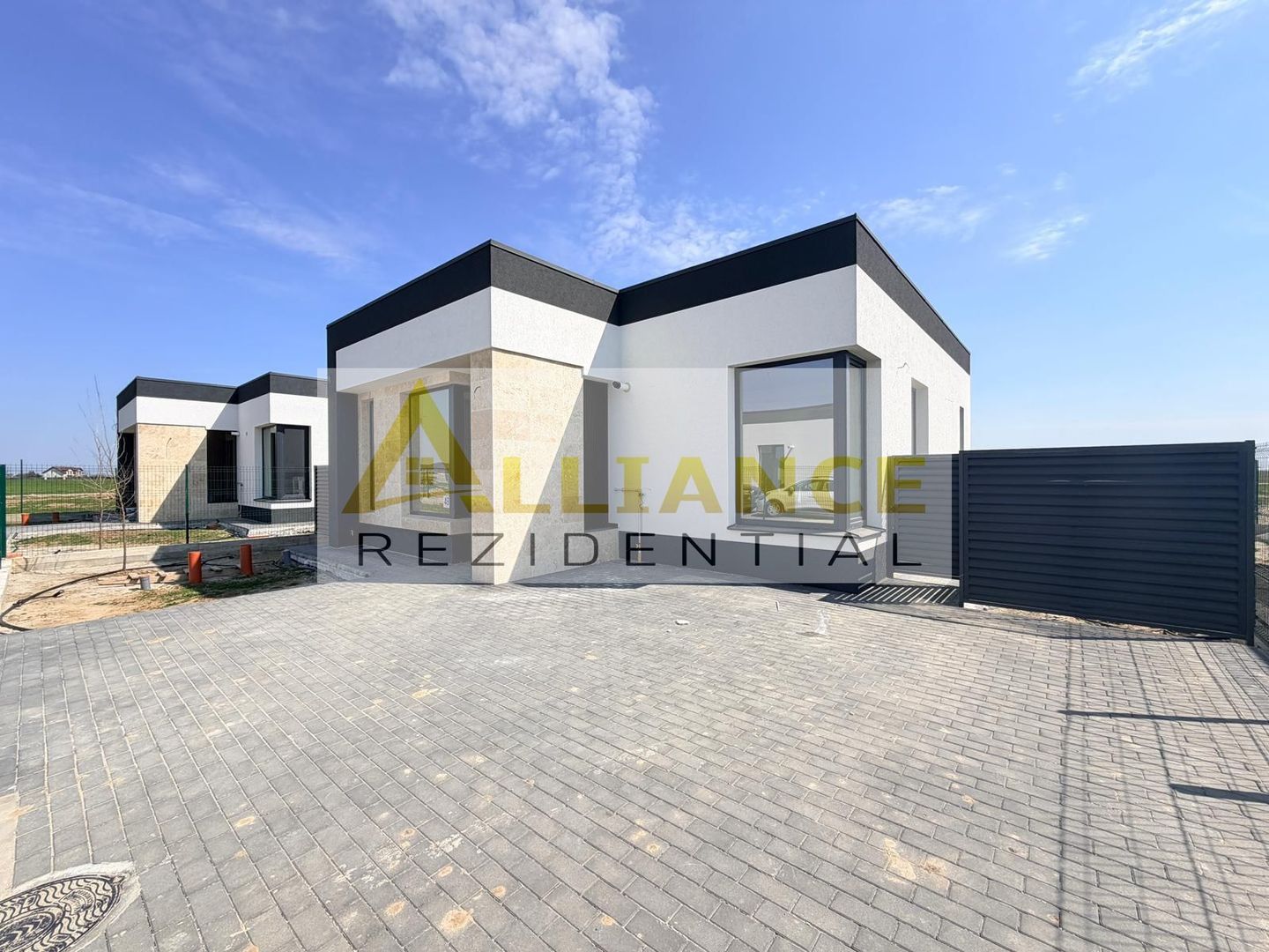 Casa individuala 3 camere 2 bai | Comuna Berceni | Teren 348MP - Poză 2