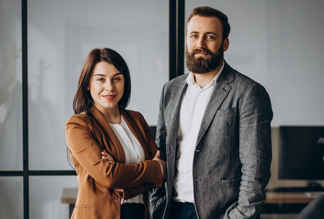 
    Echipa noastră lucrează pentru tine
  