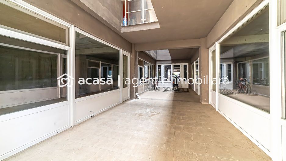 Spațiu comercial amplu și versatil - Poză 4