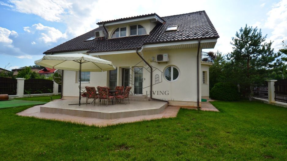 Vilă splendidă cu grădină extinsă și facilități moderne - Poză 7