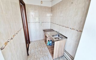 AZURA Imobiliare - Garsoniera Nemobilata Pitesti Craiovei Central - Poză 4