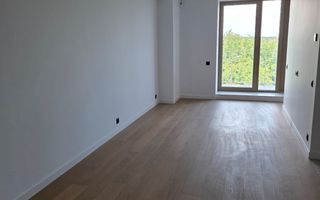 Studio High Distrcit - Poză 2