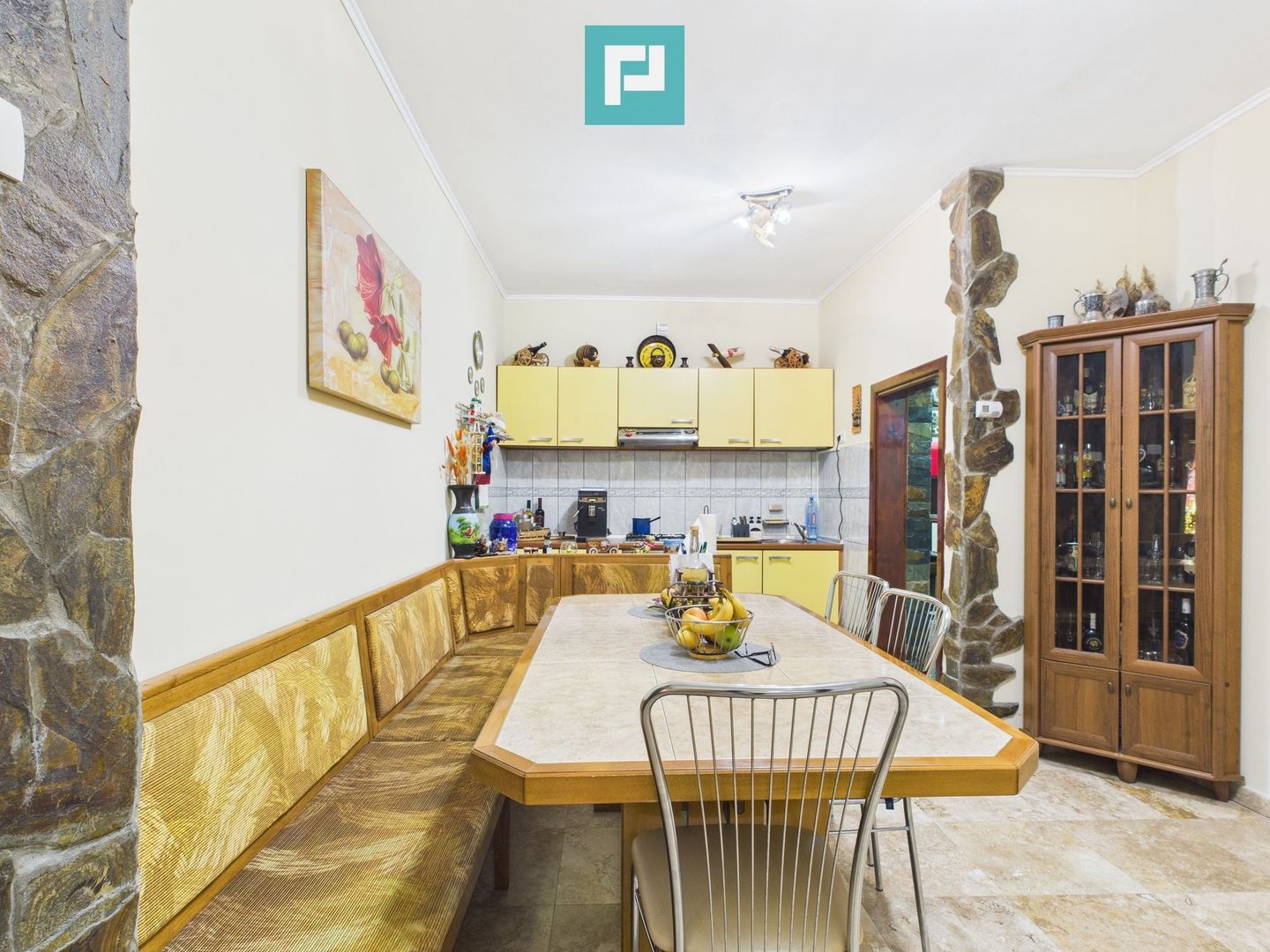 Casă și clădire de apartamente la Orțișoara - Poză 38