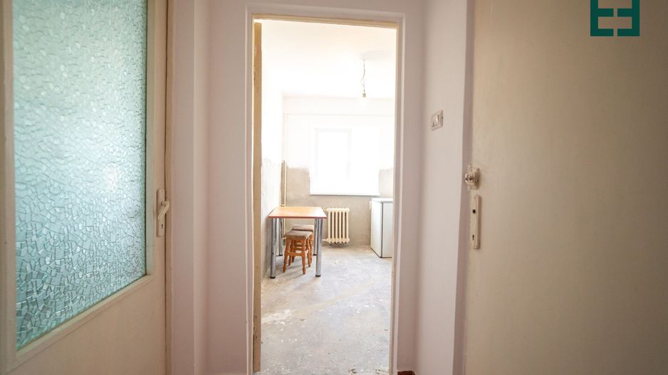 Apartament cu 3 camere etajul 4 - Cartierul A. Vlaicu - Arad - Poză 8