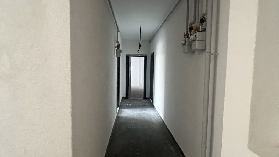 Apartament 2 cam bloc nou zona Selgros - Poză 3