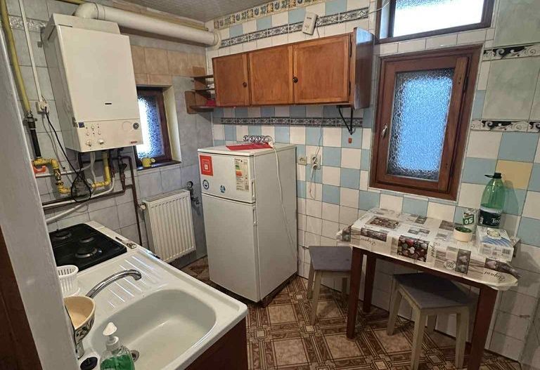 Casă de vânzare cu posibiliate de renovare/dezvoltare - Poză 9