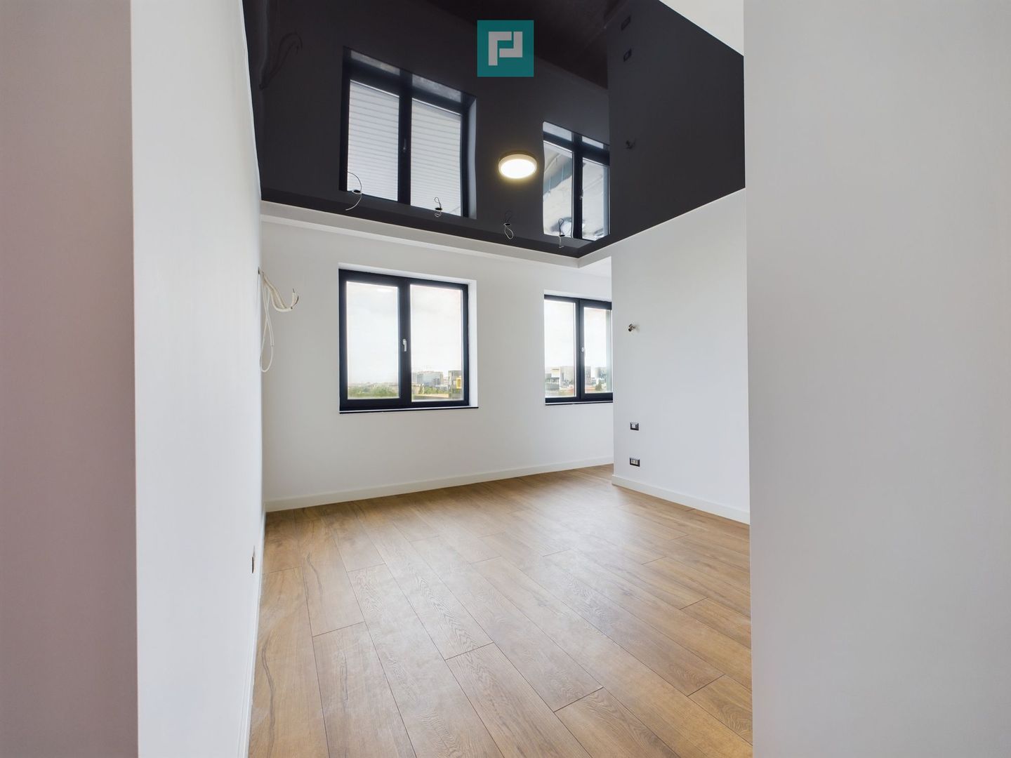Penthouse Elegant de 4 Camere cu Terasă Panoramică, Bulevardul Pipera - Poză 4