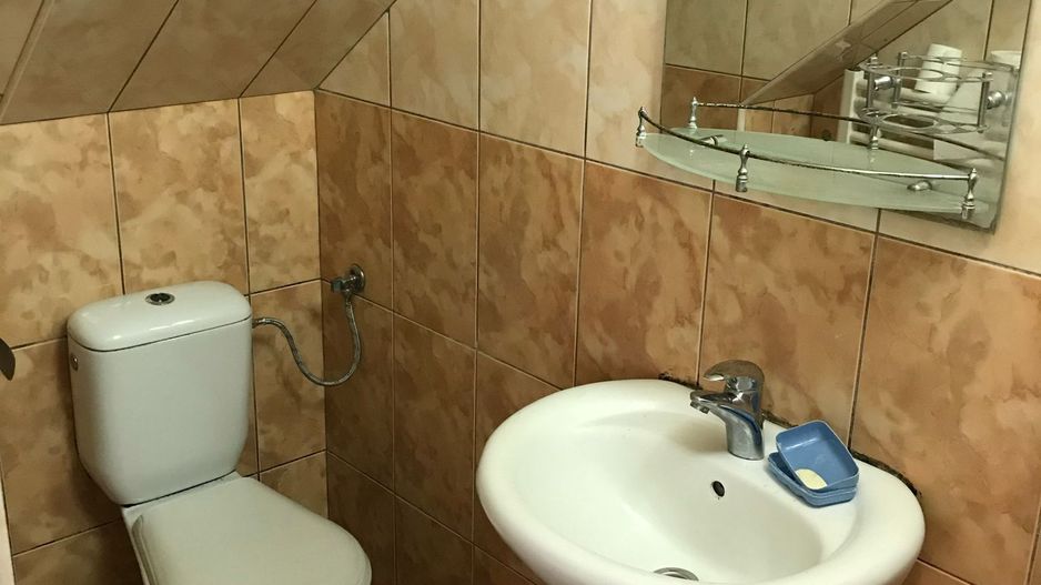 CASA cu 2 imobile în zona centrala - Poză 5