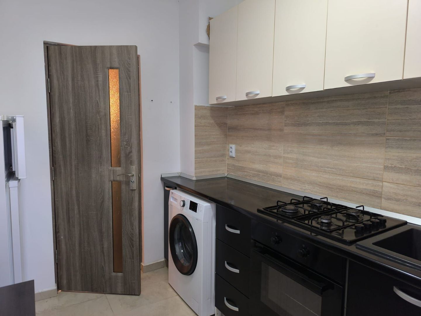 Apartament de inchiriat cu 3 camere si garaj strada Oasului 90 - Poză 9