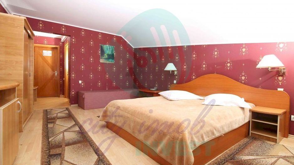 Vila cu 24 de camere cu priveliste superba ideal investitie in PREDEAL - Poză 24