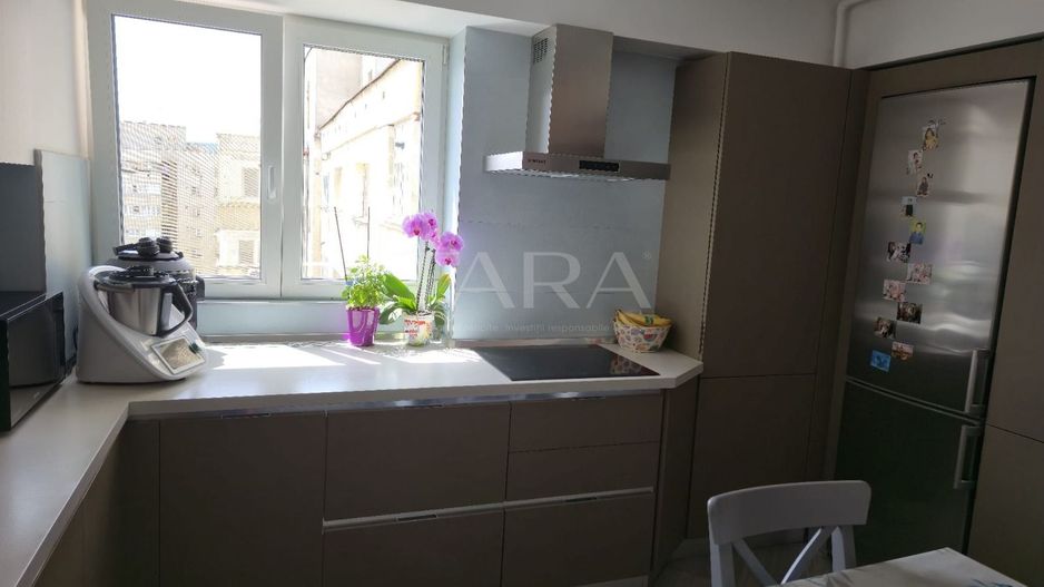 Apartament decomandat cu 3 camere în Mărăști, zona Cinema Mărăști. - Poză 3