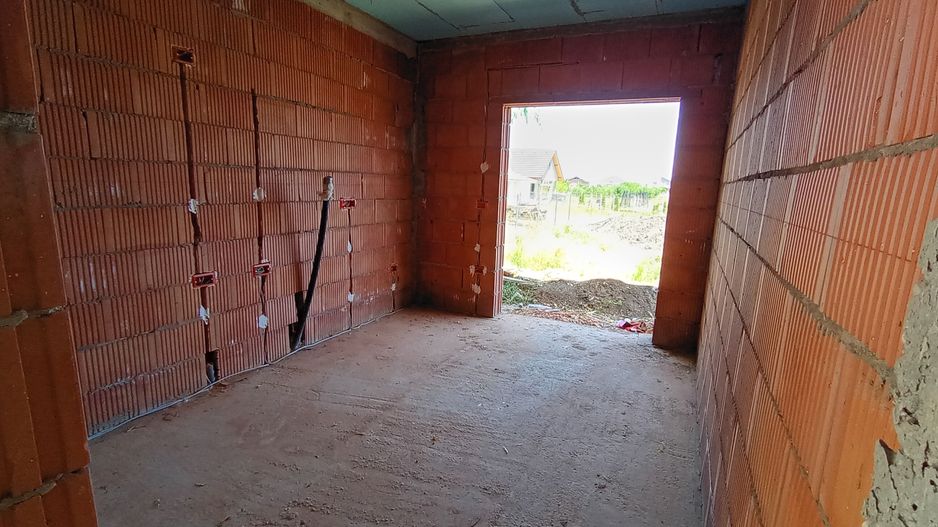 Sanandrei, Duplex pe Parter, 3 dormitoare, 2 Bai, Pozitie excelenta - Poză 13