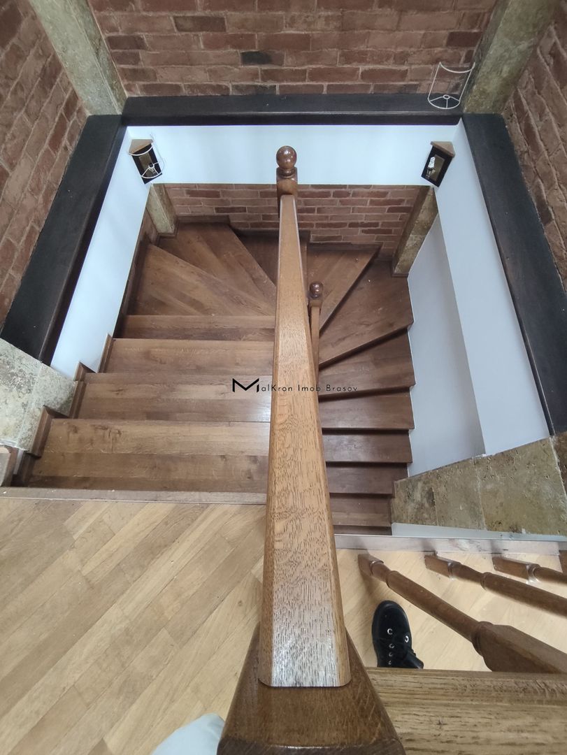 Proprietate amplă cu două case și teren generos, Brașov – str. Cariere - Poză 11