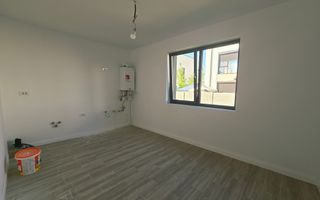 Vila individuala-cartierul nou-5 camere-gazon rulou-aspensoare - Poză 5