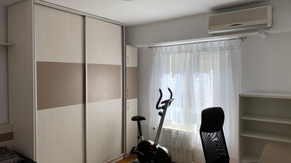 De Inchiriat Apartament  3 camere Unirii - Camera de Comert sect.4 - Poză 6