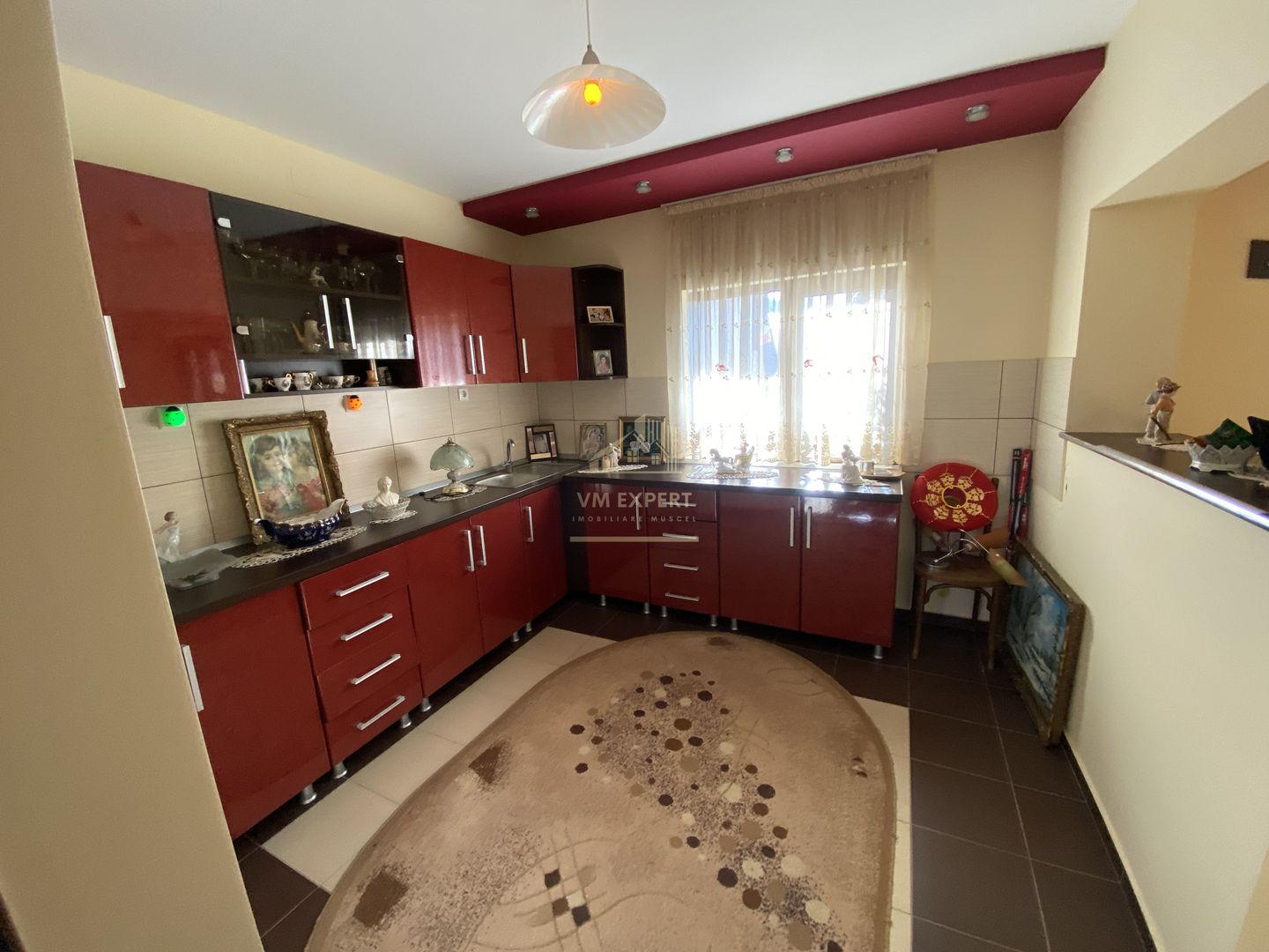 VILA P+1, 4 CAMERE, 108 MP + CASA BATRANEASCA, TEREN 1035 MP - Poză 5