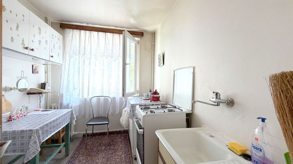 Apartament 3 camere  Etaj 2/4 | Metrou Costin Georgian - Poză 7