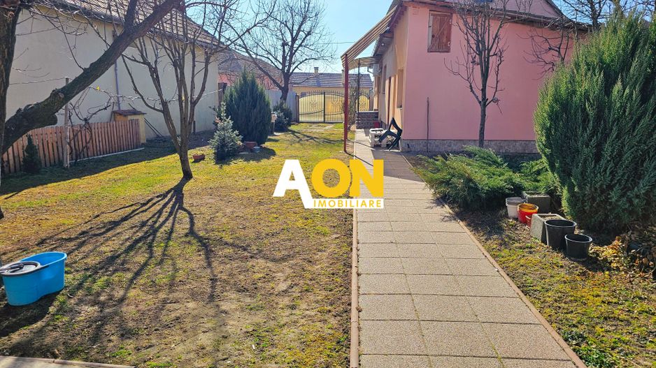 Casa 4 camere + anexe, 2084 mp teren, Totoi, la 10 km de Alba Iulia - Poză 5