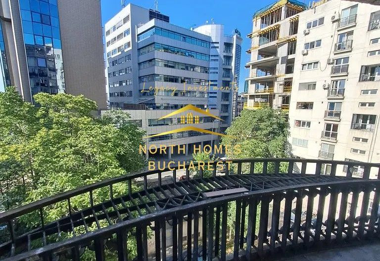 Apartament 3 camere Bulevardul Unirii | Vedere spre spate | Boxa depozitare - Poză 8