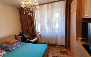 Casa cu 4 camere, garaj, teren 791 mp, zona Schit - Poză 7