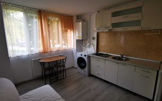 Apartament de o camera, decomandat, 35mp, zona UMF - Poză 3