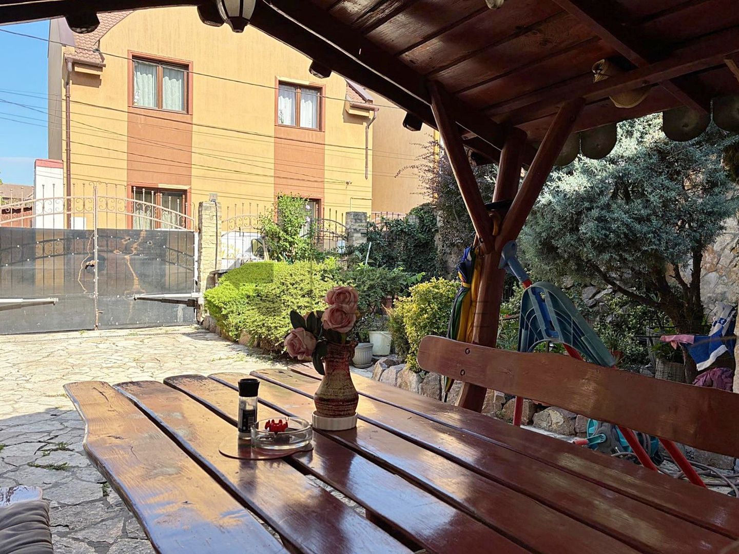 Casa singura in curte ultracentral in Oradea - Poză 17