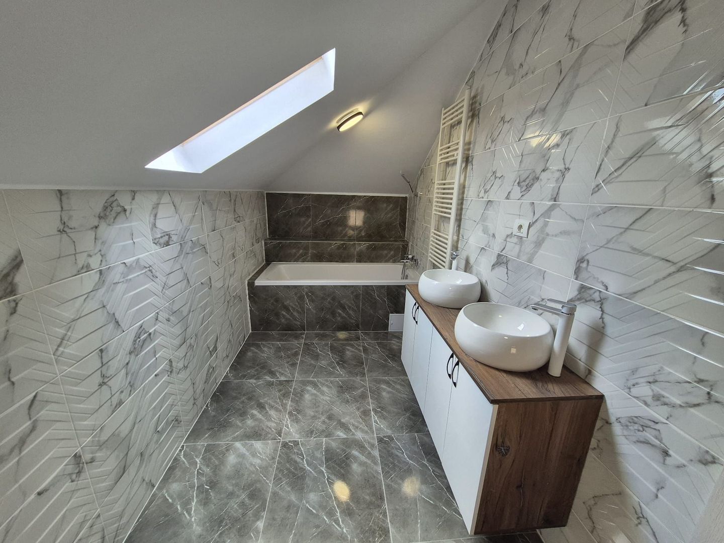 Vila/casa noua: P+M, Banesti-Prahova - 150 mp utili + teren 875 mp! - Poză 22