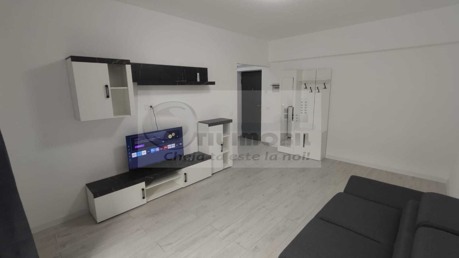 Apartament spatios cu 2 camere in Pacurari -  450 euro - Poză 1