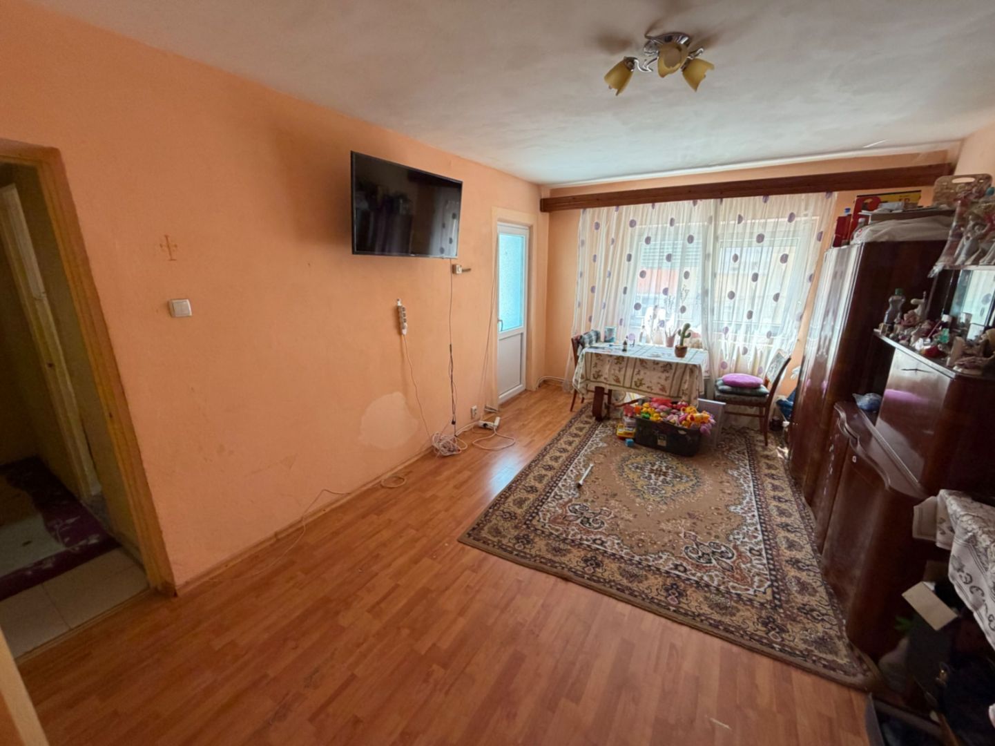 Apartament 2 camere, etaj 2 - Cugir - Poză 2
