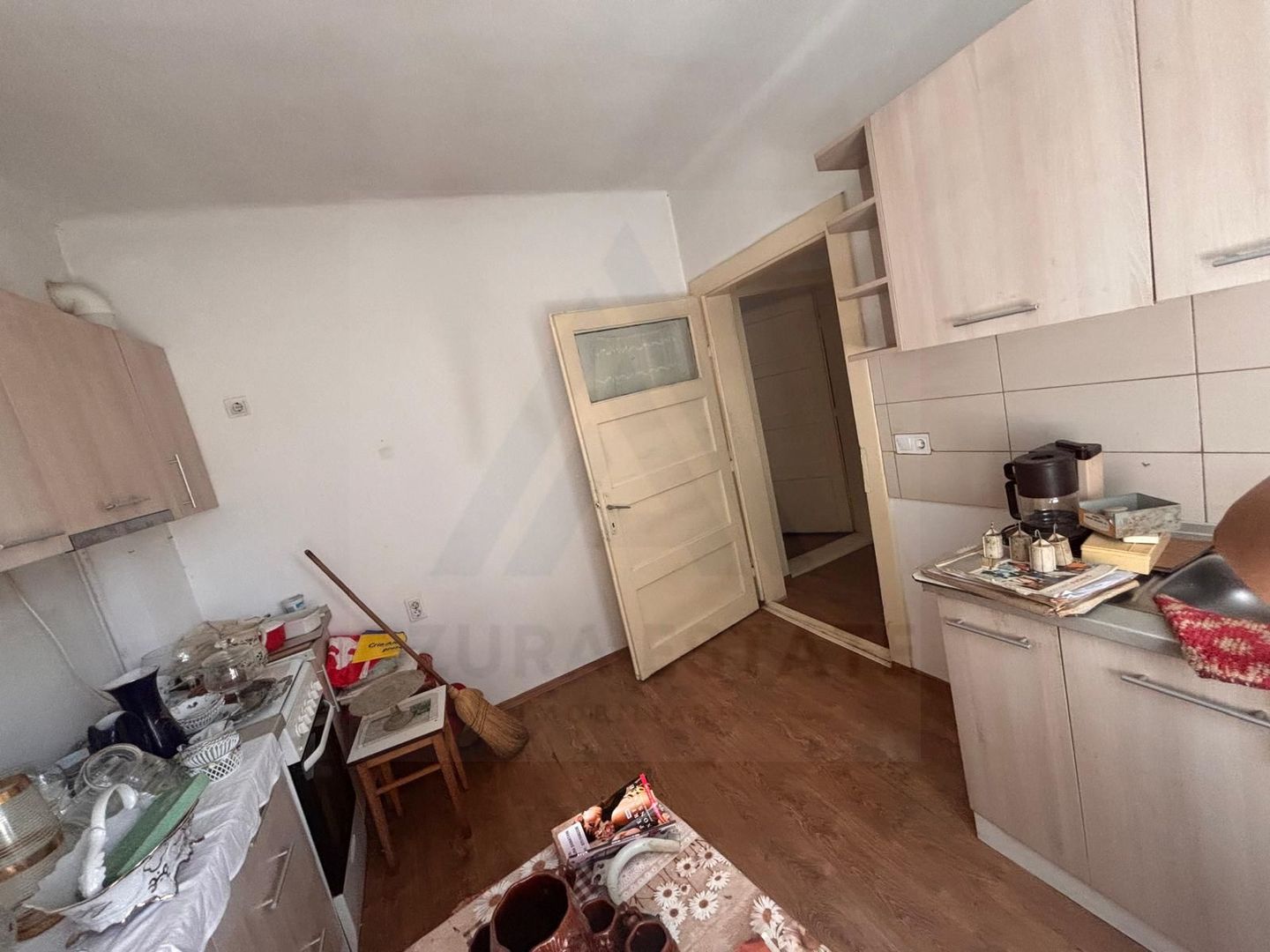 Casa singur in curte 335 mp teren si acces auto in zona Promenada Mall - Poză 11