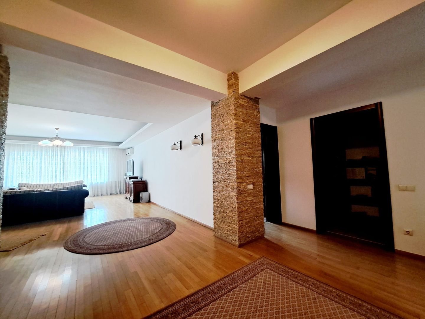 Apartament 4 camere I Terase 73 mp I zona Herastrau - Poză 2