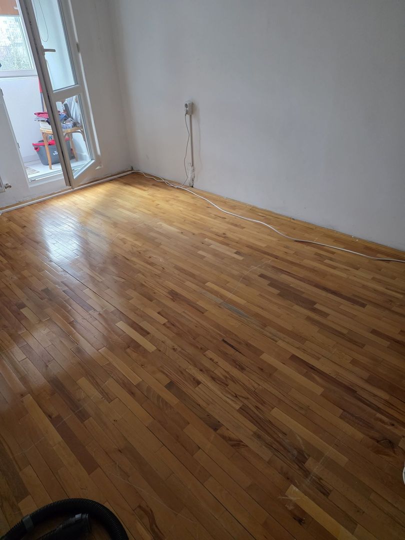 APARTAMENT 3 CAMERE DRUMUL TABEREI - Poză 2
